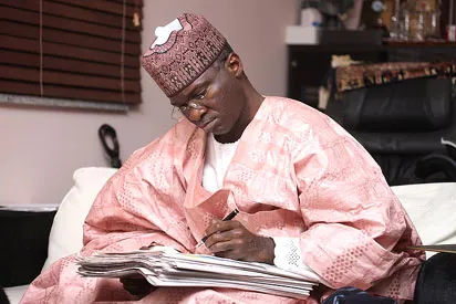 Fashola signs Certificates of Occupancy