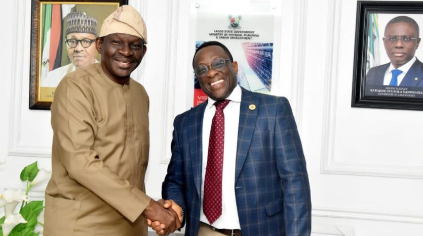 The Commissioner, MPP&UD, Engr. Tayo Bamgbose-Martins receiving the new Permanent Secretary, MPP&UD, Engineer Oluwole Sotire