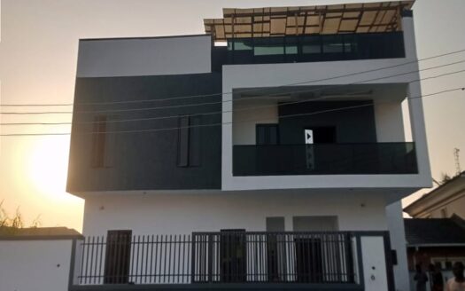 5 BEDROOM HOUSE FOR SALE AT LEKKI PHASE 1