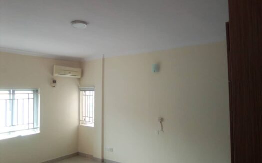 3 BEDROOM FLAT FOR RENT AT ONIRU