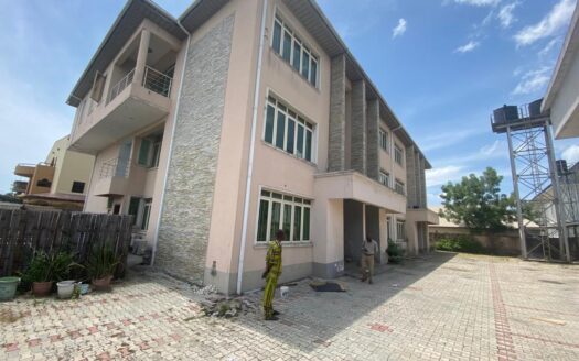 4 NOS OF TOWN HOUSE ( 3 BEDROOM FLAT ) FOR SALE AT LEKKI PHASE 1