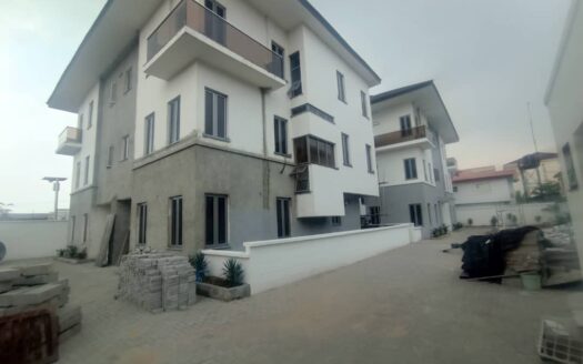 4 BEDROOM HOUSE FOR SALE AT LEKKI PHASE 1