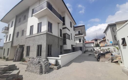 4 BEDROOM HOUSE FOR SALE AT LEKKI PHASE 1