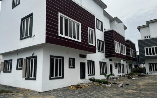 5 BEDROOM TERRACES DUPLEX FOR SALE AT ORCHID ROAD