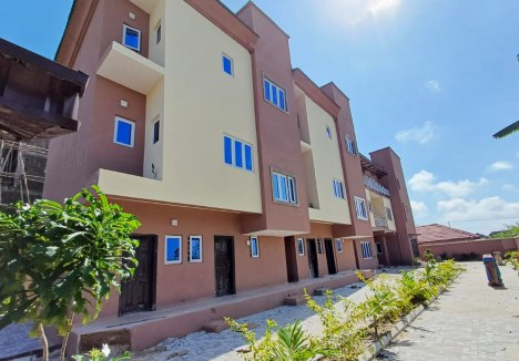 3 BEDROOM TERRACES FOR SALE AT LEKKI SCHEME 2