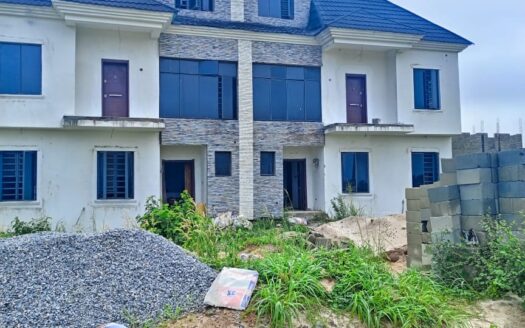 5 BEDROOM SEMI DETACHED DUPLEX FOR SALE AT CHAPLIN COURT ESTATE