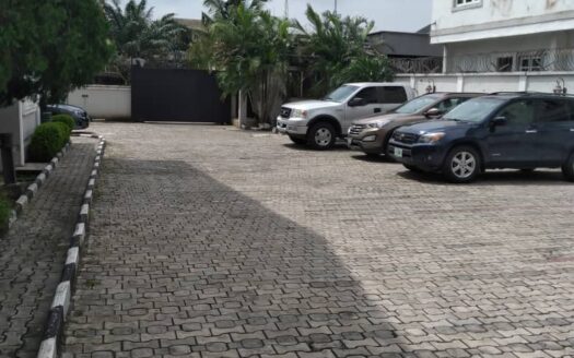 4 BEDROOM HOUSE FOR SALE AT ONIRU ESTATE