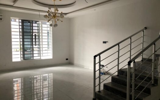 4 BEDROOM TOWN HOUSE FOR SALE AT LEKKI PHASE 1