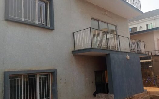 3BEDROOM FLAT FOR OFFICE USE FOR RENT AT SURULERE